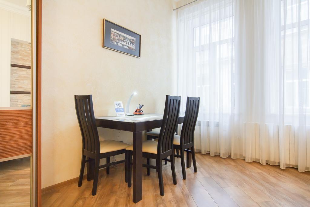 Apartamenty Na Sofievskoy Одеса Екстериор снимка
