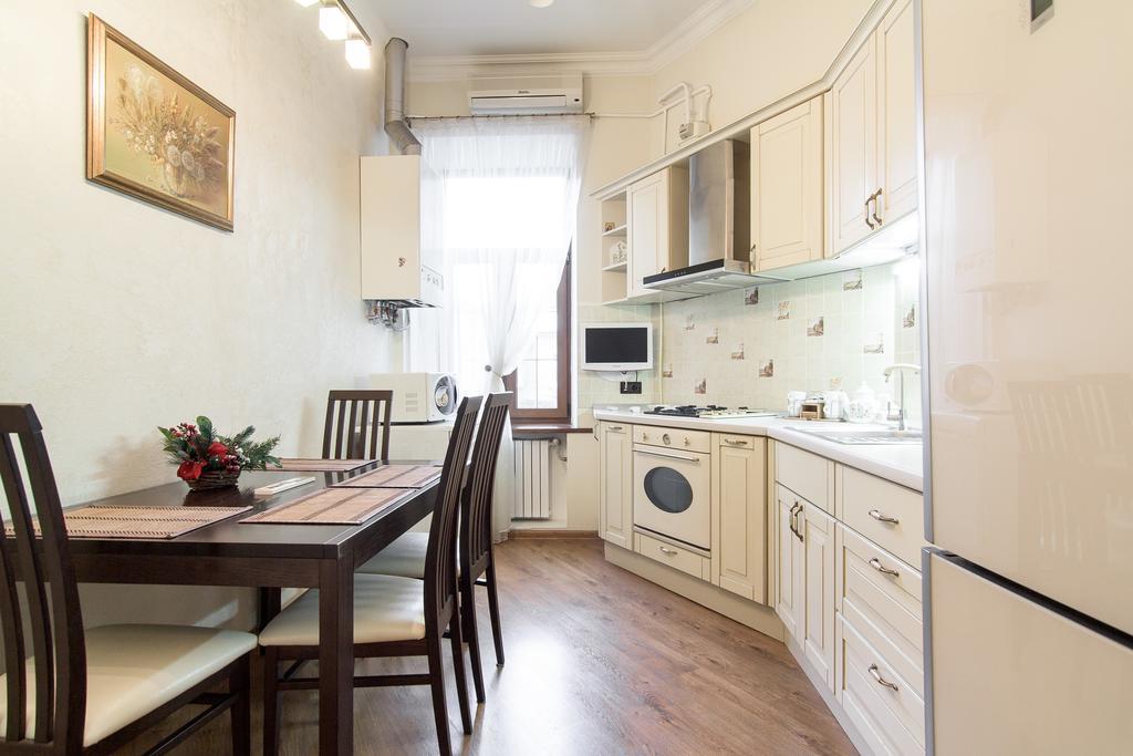 Apartamenty Na Sofievskoy Одеса Екстериор снимка
