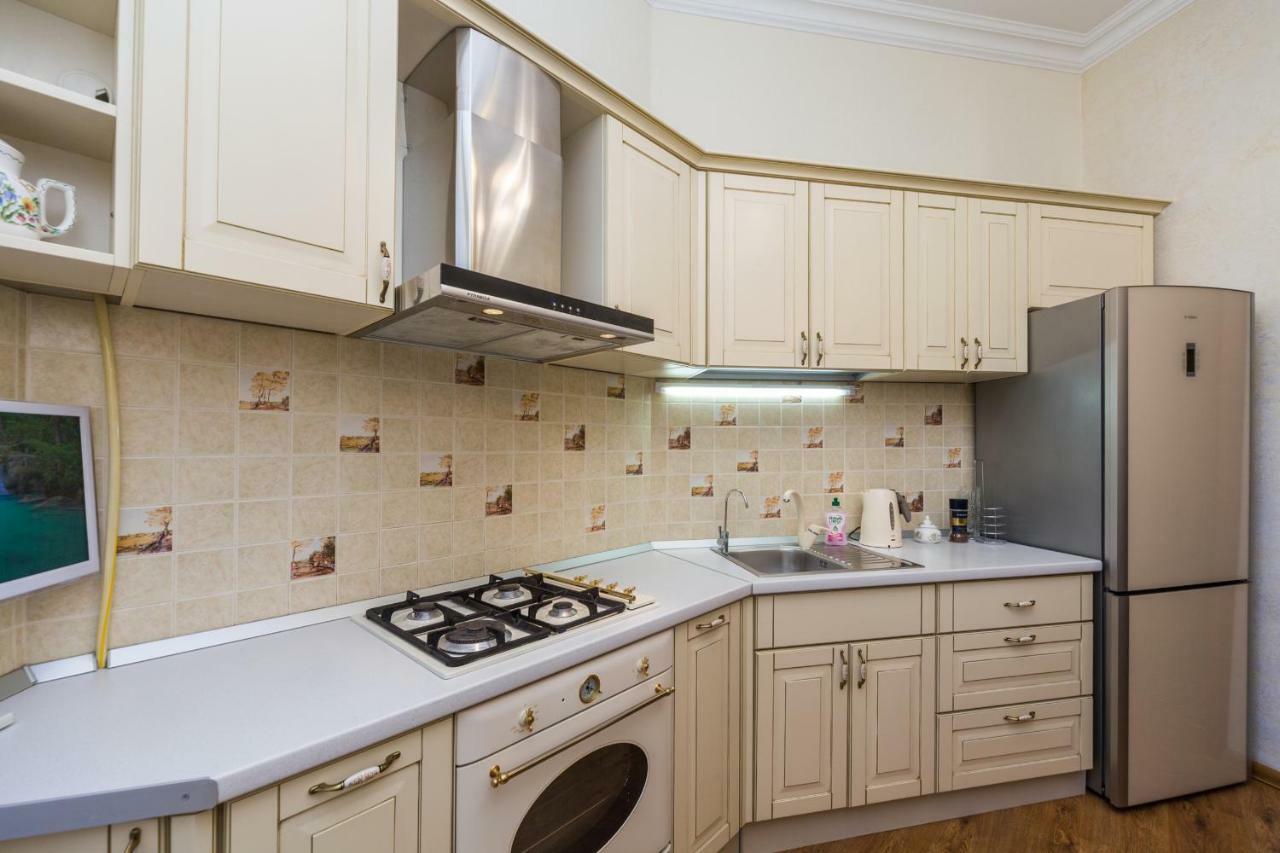 Apartamenty Na Sofievskoy Одеса Екстериор снимка