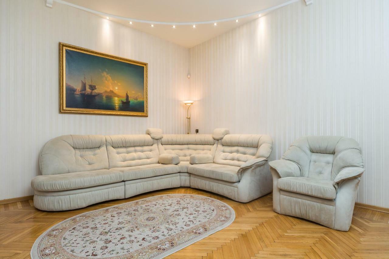 Apartamenty Na Sofievskoy Одеса Екстериор снимка