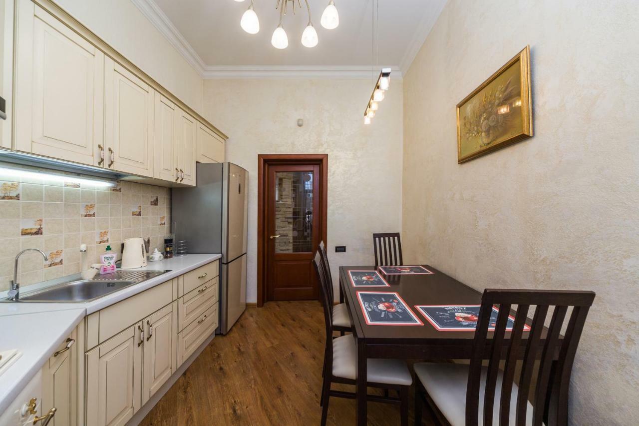 Apartamenty Na Sofievskoy Одеса Екстериор снимка