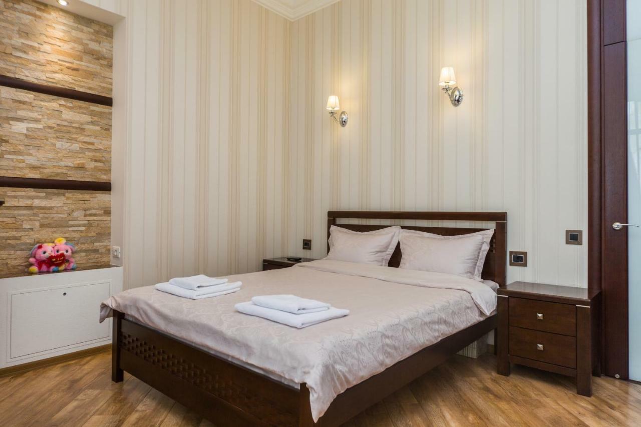 Apartamenty Na Sofievskoy Одеса Екстериор снимка