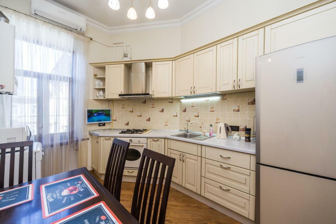 Apartamenty Na Sofievskoy Одеса Екстериор снимка