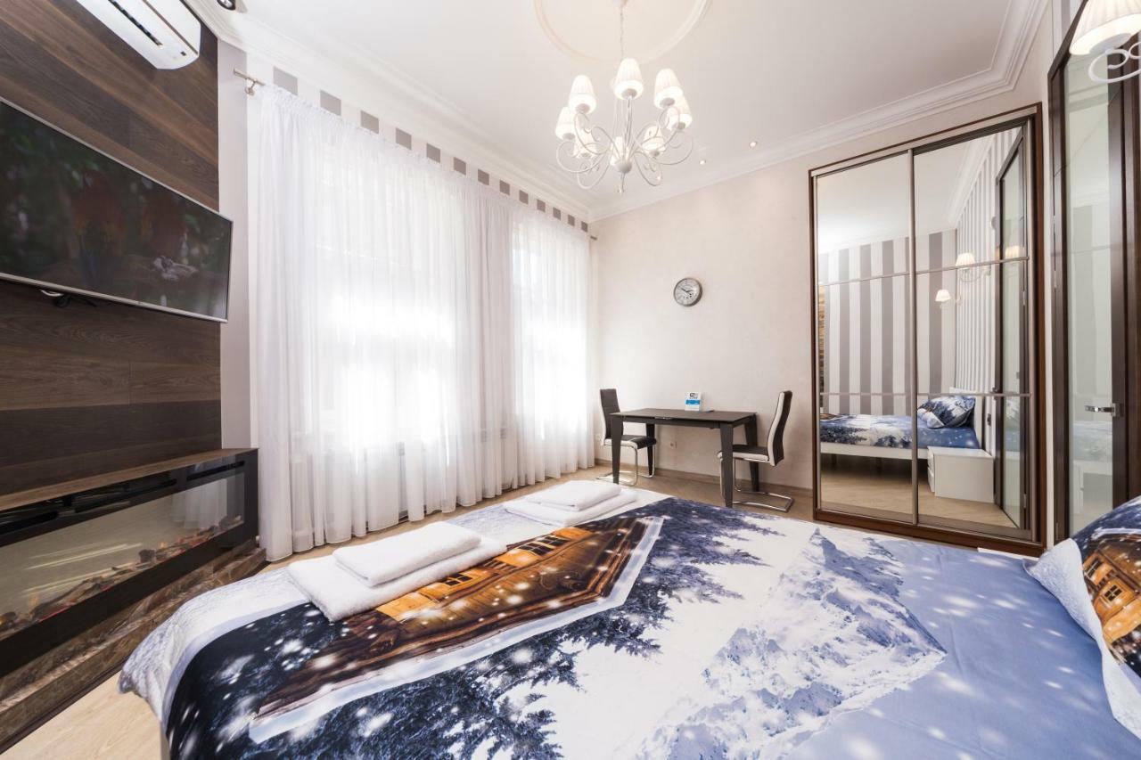 Apartamenty Na Sofievskoy Одеса Екстериор снимка